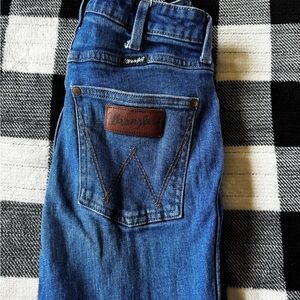 Wrangler Blue Classic Denim Jeans with Leather Patch